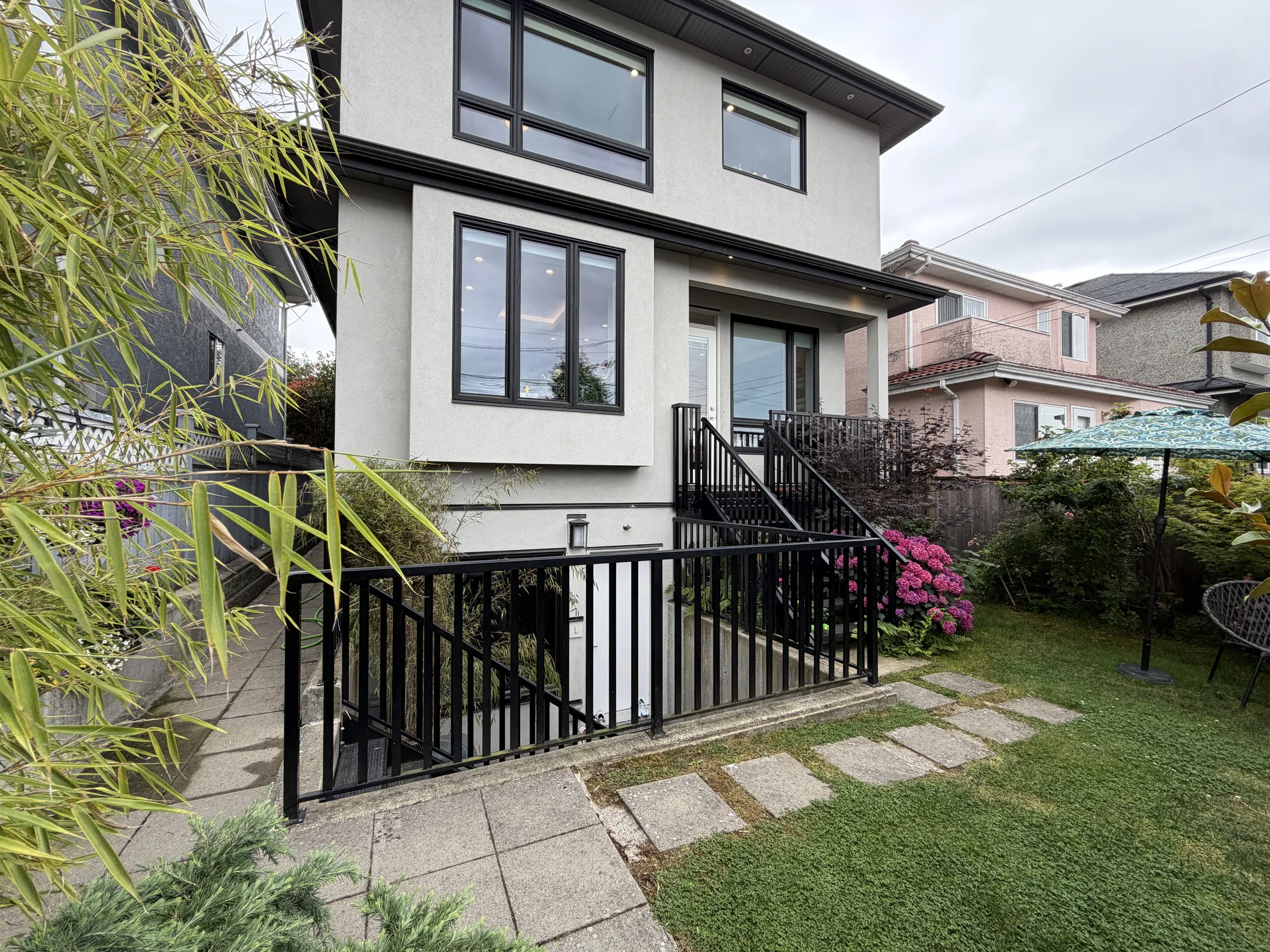 Exterior Aluminum Railing AR-19