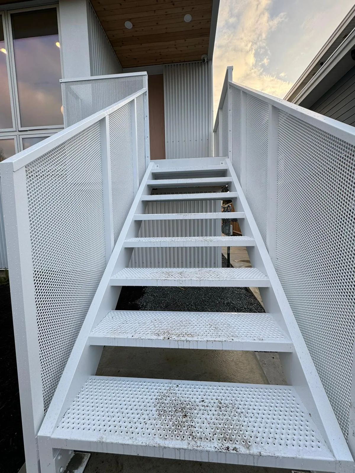 Exterior Staircase ES-02